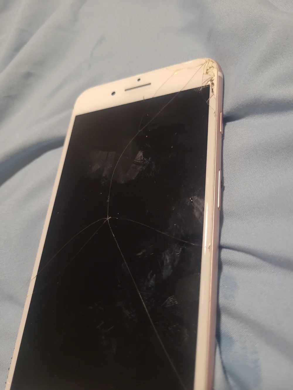 Apple iPhone 7 Plus 32 GB A1661 Rose Gold Unlocked CRACKED Screen But Works